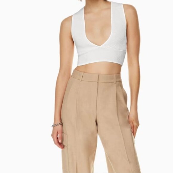 Aritzia Babaton Scult Knit Deep V White Sleeveless Fitted Crop Tank Top - Picture 12 of 14